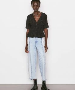 Frame-denim Women Ruched V-Neck Short Sleeve Blouse -- Noir