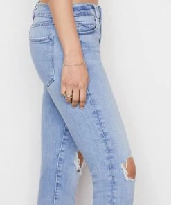 Flash Sale π€© Frame-denim π© Women Le Garcon Crop -- Cebu Rips β 12 Frame-denim Women Le Garcon Crop -- Cebu Rips