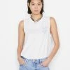 Frame-denim Women Abstract Muscle Tee -- Blanc