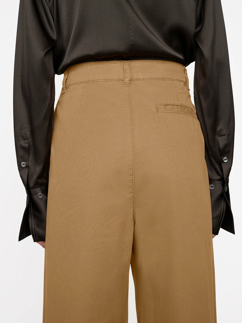 Flash Sale π₯° Frame-denim Pleated Chino -- Camel π© Women 𧨠5 Frame-denim Pleated Chino -- Camel Women