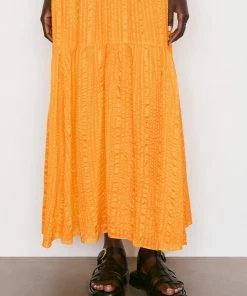 Flash Sale β Frame-denim Draped Halter Maxi π Dress -- Kumquat π― 11 Frame-denim Draped Halter Maxi Dress -- Kumquat