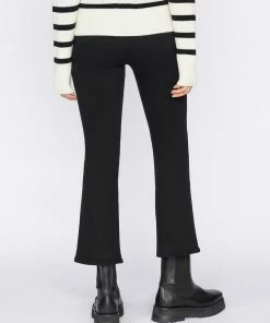 Flash Sale π Frame-denim Jetset Crop Mini Boot -- Sheen Noir β 11 Frame-denim Jetset Crop Mini Boot -- Sheen Noir