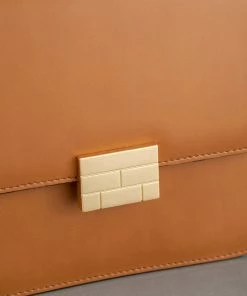 Brand new π Frame-denim Le Signature Mini -- Cuoio 𧨠6 Frame-denim Le Signature Mini -- Cuoio