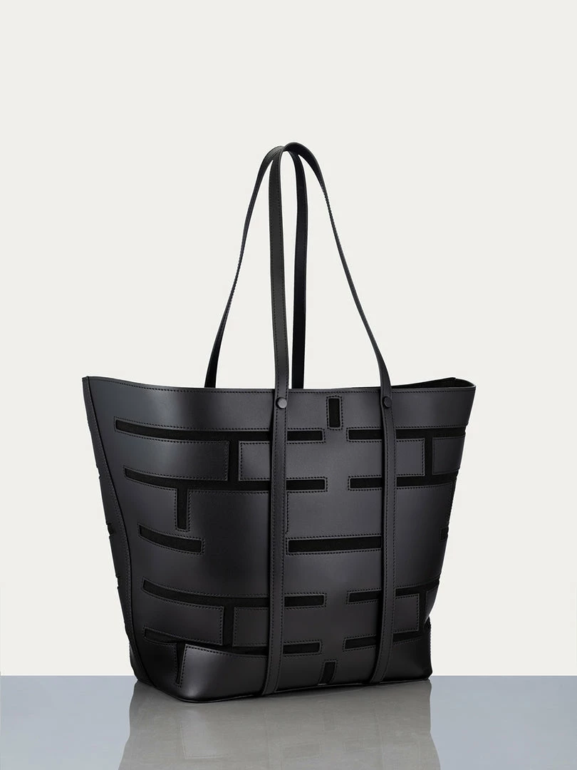 Wholesale β€οΈ Frame-denim π© Women Plaque Cut Out Tote -- Noir π 3 Frame-denim Women Plaque Cut Out Tote -- Noir