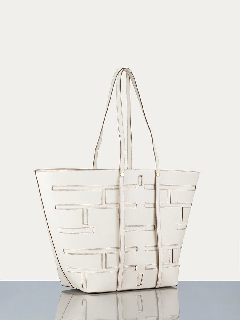 Flash Sale π₯ Frame-denim Plaque Cut Out Tote -- Off White β€οΈ 3 Frame-denim Plaque Cut Out Tote -- Off White