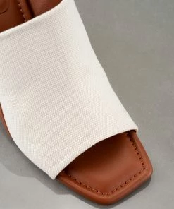 Budget π₯ Frame-denim Le Naomi Mule -- Natural π© Women π 5 Frame-denim Le Naomi Mule -- Natural Women